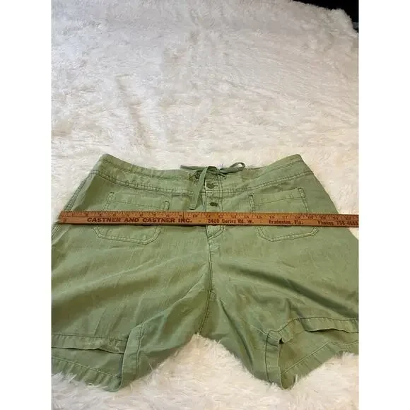 Sundance Women’s Lightweight Shorts Size Large - Picture 7 of 9